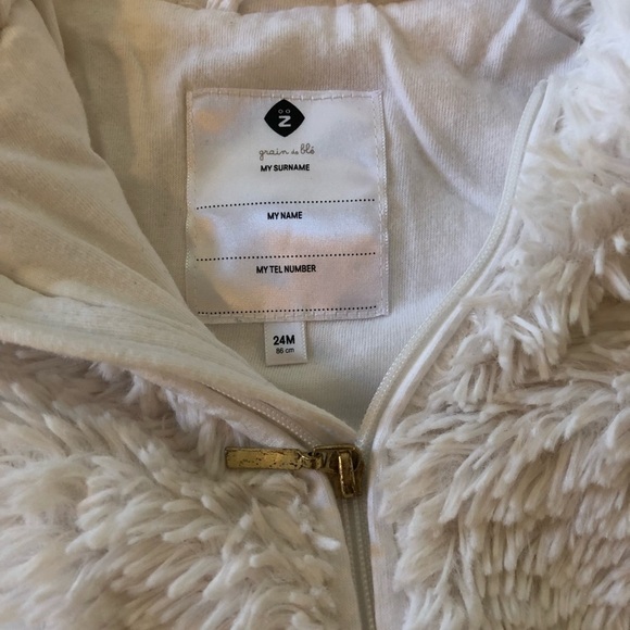 🎉3 For 15$🎉 Fluffy White Baby Zipper Hoodie 24 Months - Picture 4 of 7
